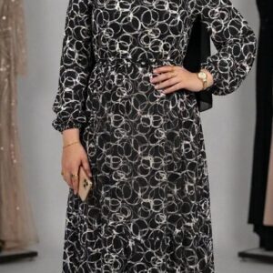 فستان طويل أنيق باللون الأسود